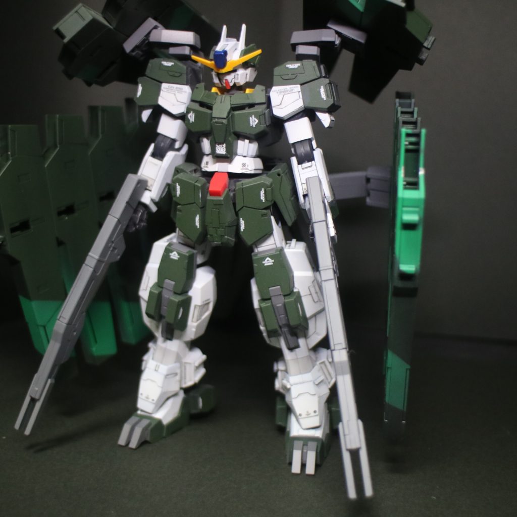 プラ板とプラ棒、筋彫りでディテールマシマシです。所々コトブキヤのモールド入れたりしてます。デカールはガンダムデカールの00劇場版をメインにハイキューパーツさんを少々