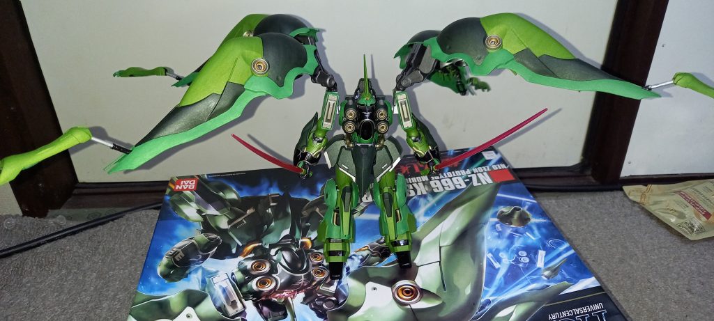 隠し腕含めて完全展開した状態たぶん横幅ならナイチンゲールよりデカイかも