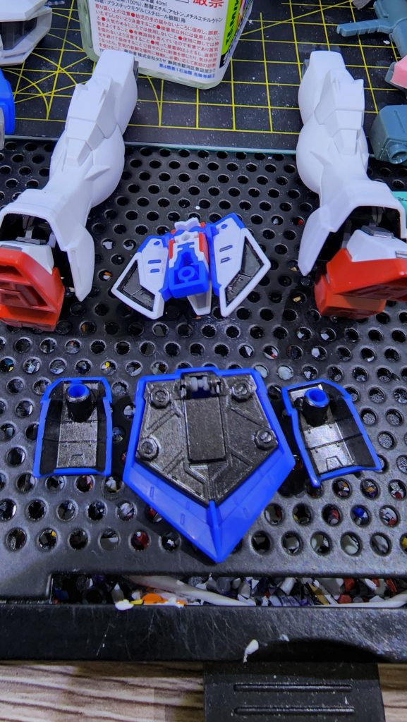 アーマー裏の塗装。