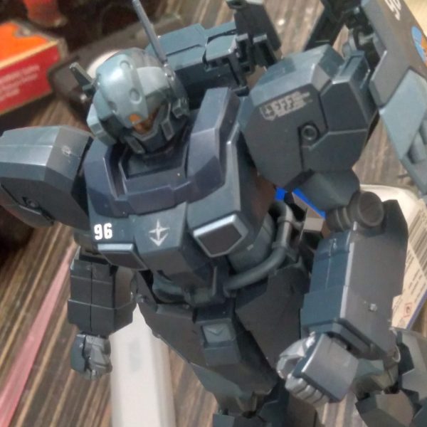 This is my RGM-96X Jesta. I am making it able to equip different types of weapons and equipment. First is the heavy weapon mode. Next, is the high mobility type mode（1枚目）