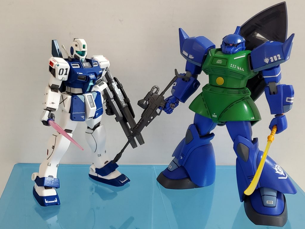 前々回の投稿ジムコマンドPタイプの時にも2人は共演しましたが、その時はゲルググがボロボロだったので、ぼかしての登場でした💦今回、改めて再対決となりました~🎵