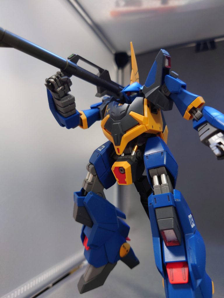 今回は以上になります。今回初めてバーザム作ったんですが色分け良し、造形良し、可動範囲良し、Mk-Ⅱと互換性ありと素晴らしいキットでした。コロナ禍以前からやたら店頭から消えるのが早い理由が分かった気がします。ここまで見て下さった方、ありがとうございました!