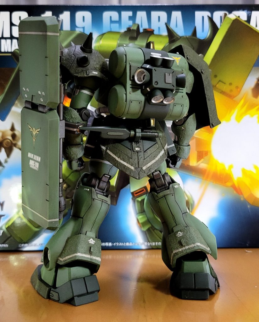 後ろ姿が気に入ってます。メラミンスポンジとウェザリングカラーのグラデ塗装。追加で鉛筆のドライブラシ。今回のグラデっぽい塗装仕上げ上手くいったと自画自賛!