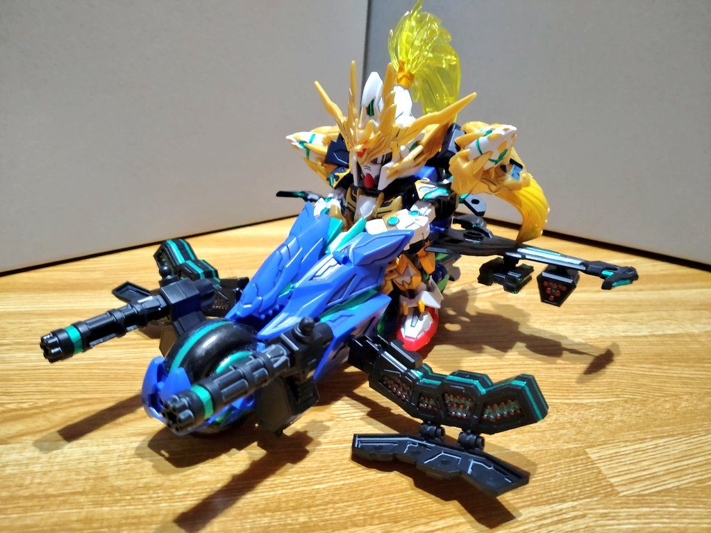 碧竜駆と支援メカを組み合わせて趙雲の武器をマウントしてた箇所にガトリング砲を取り付けるので、全部のせは多分無理スね