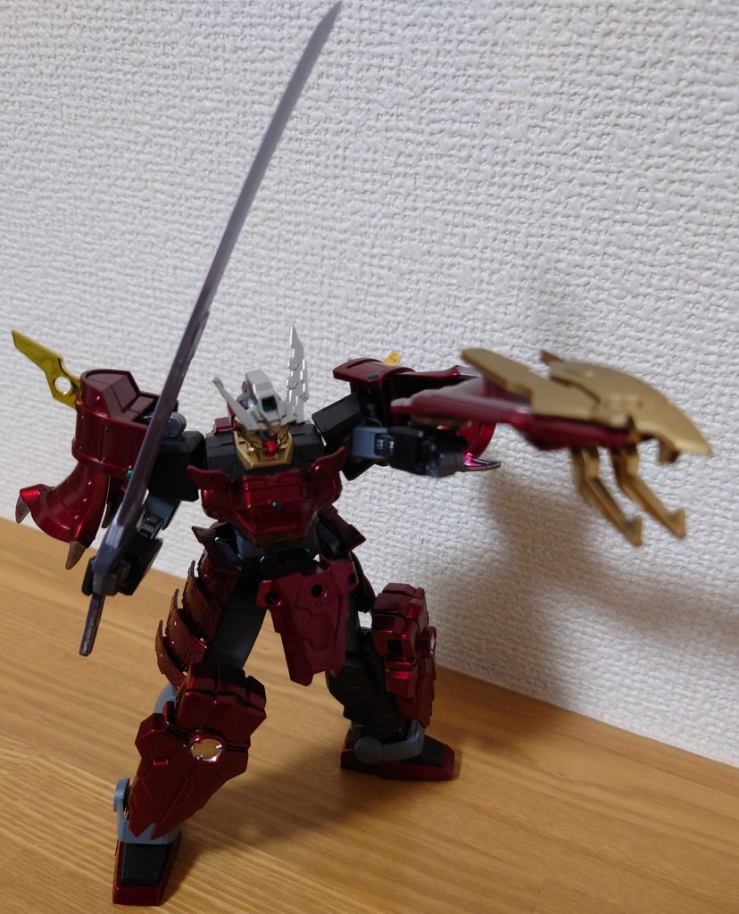 盾はドラゴンファングのように伸ばして攻撃にも使えます。