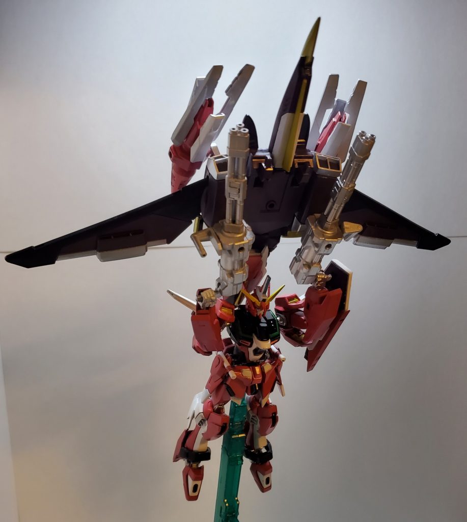 ビームガトリングを付けて、グライダー形態も再現することができます。