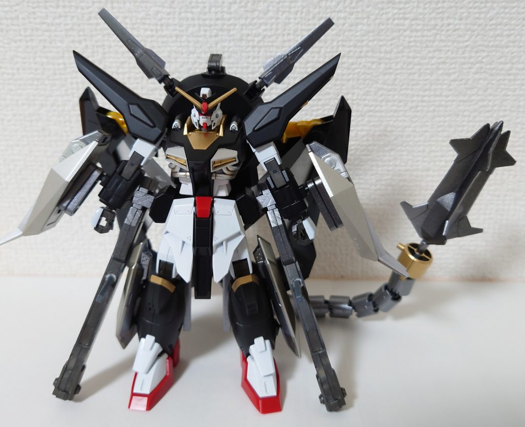 前面シルエットは、プロヴィデンスガンダムですが、オリジナル武装を各所に仕込んでます。