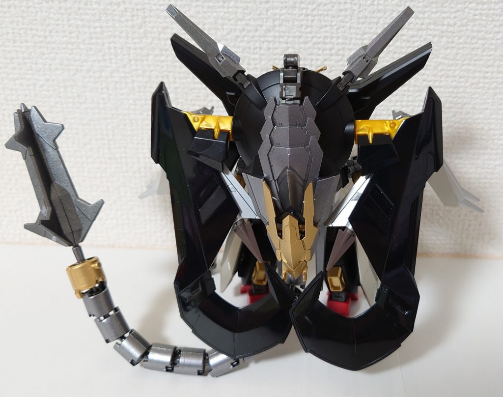 背面ゴールドフレーム天ミナのマガノイクタチを付けています。