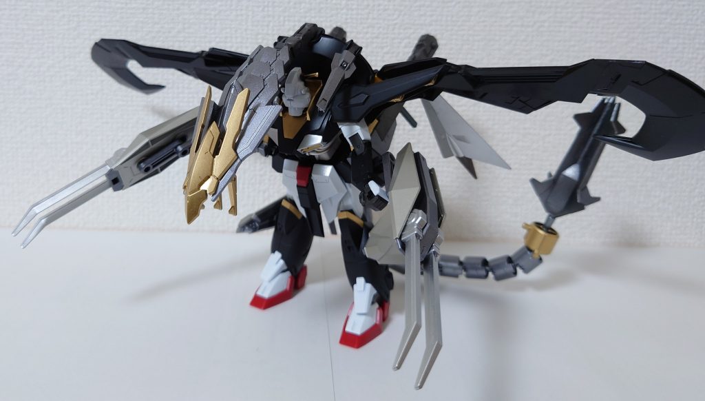 モビルスーツ形態も好きですが、やっぱりドラゴン形態が好きです。