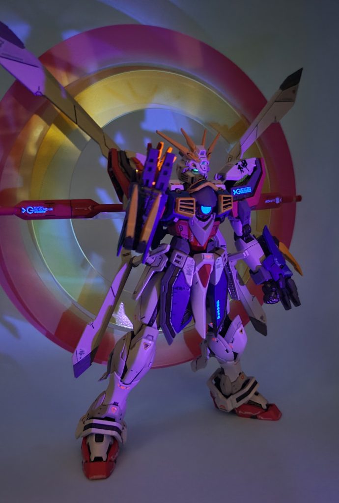 ブラックライトにて発光