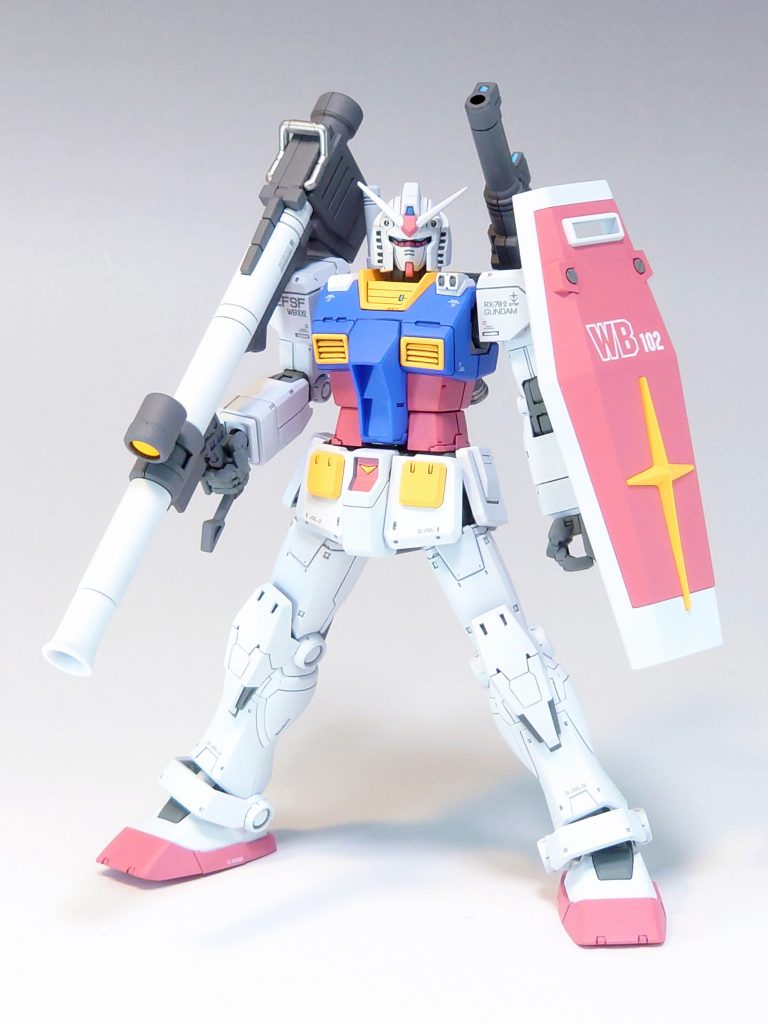 バズーカとショルダーキャノン装備。デカールはHJ別冊付録のEGガンダム用とハイキューパーツの物を使用してます。