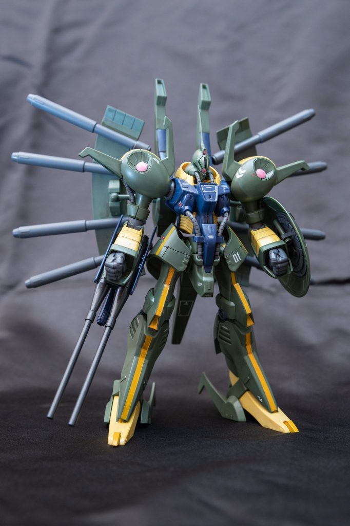 モノアイはMSサイトレンズに。あまり黄緑が好きじゃないのでダークグリーンでまとめました