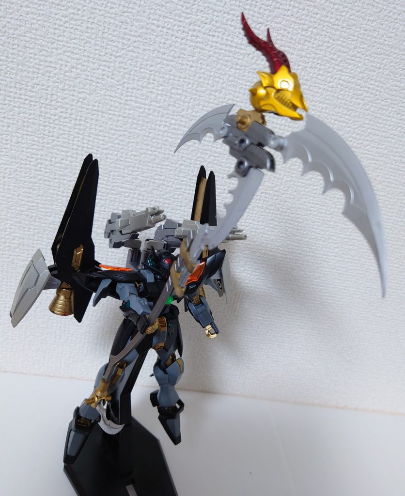 鎌が結構デカいです。