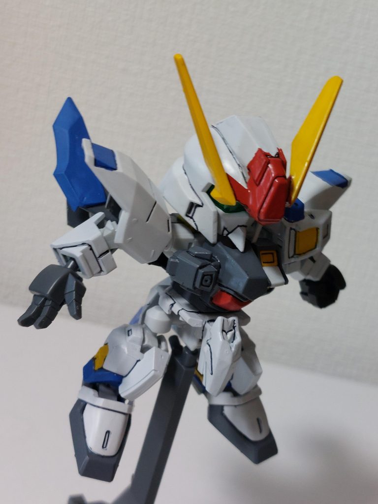 使用ガンプラSD:フェニックスガンダム・シスクード・フリーダムHG:ダブルオーのGNドライブ×1、デスティニーのフロントアーマー×1、ダブルリベイクのフロントパーツ×1、トライエイジマグナムの膝カバー×1、ペイルライダーの腕バルカン×1