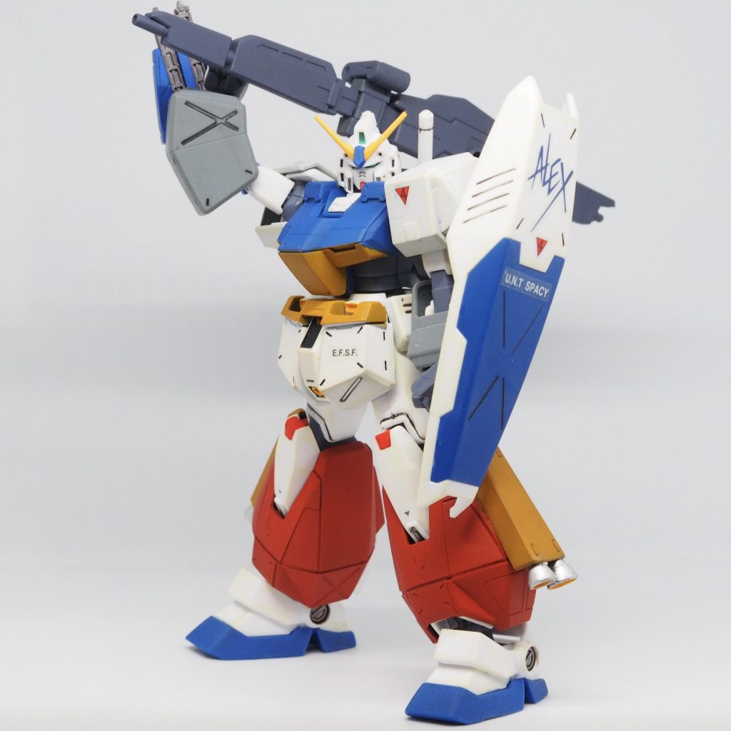 地味なチョバムアーマーをパーフェクトガンダムのカラーリングに変更してみようと思って制作しました。ヒロイックな感じになったと思います。