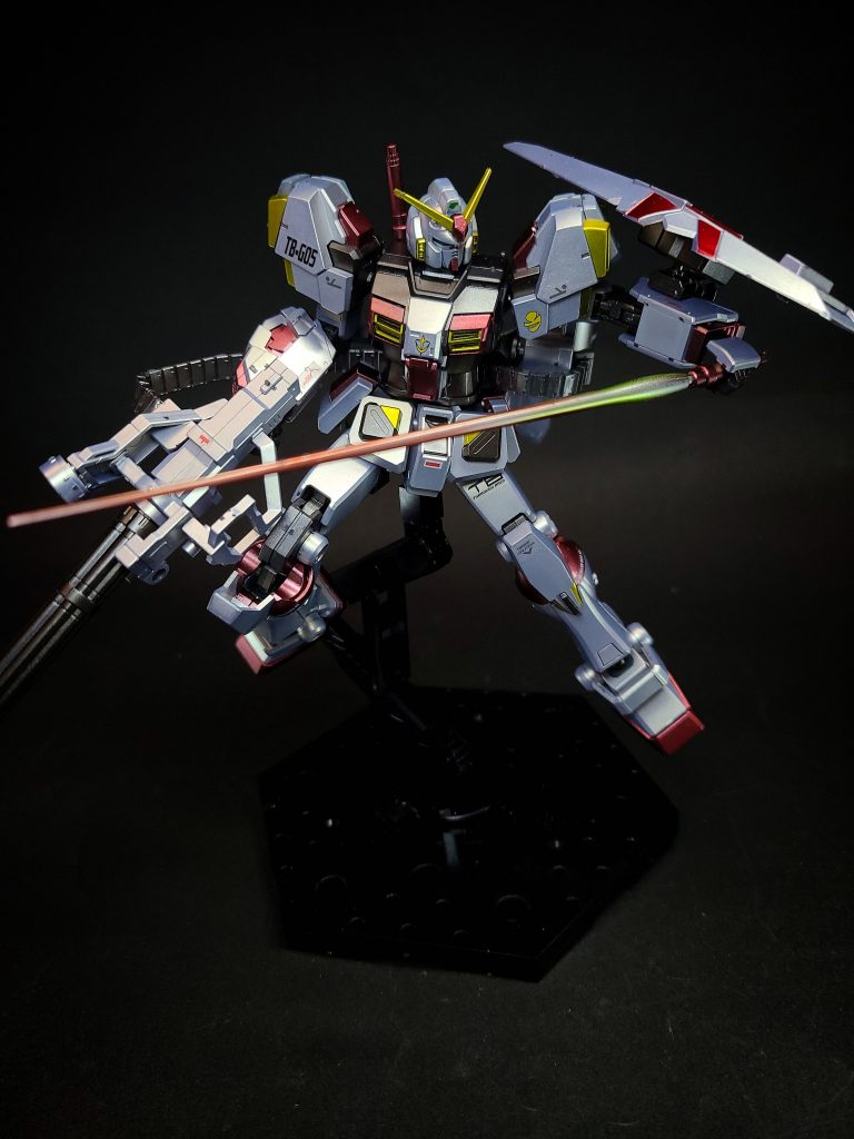 機動戦士ガンダム外伝 宇宙、閃光の果てに…カトキハジメ氏によりリデザインされ、新たにBst仕様が追加された。ガンダム4号機と共に第16独立戦隊に配備され、4号機の喪失やグラナダ特戦隊との死闘を経て、終戦まで戦い抜く。同作のIF展開では生還した4号機と共にショルダーユニットを装備し、ア・バオア・クー戦に参戦している。上記の小説を意識したものと思われるが、こちらでは無事生還している。