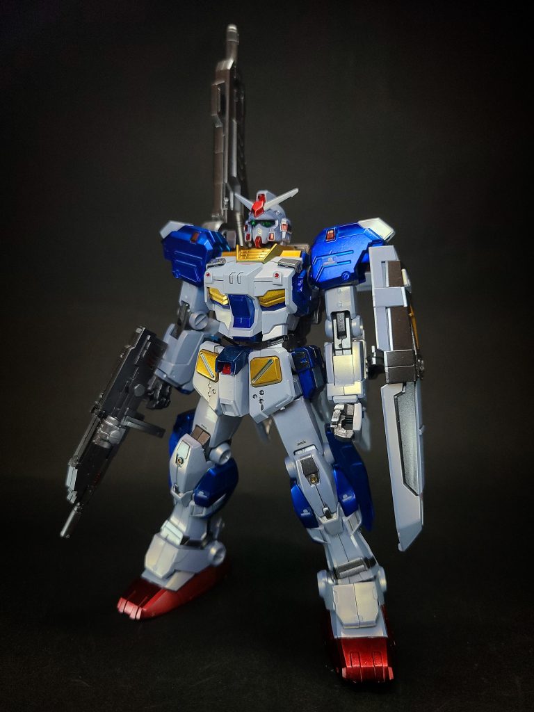 本装備にはさらにセカンドアーマーと呼ばれる武装キャリアと増加装甲が一体化したユニットを装備する事ができ、そのファーストアーマーとセカンドアーマーを装着した状態は重装フルアーマーガンダムと呼称される。