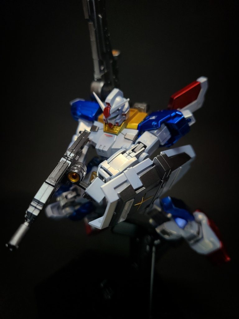 ビーム・スプレーガン腕部に内蔵されている。グレネード・ランチャーとの選択式。2連ビーム・スプレーガン腕部兵装のさらに上から装着する。マイクロミサイル文字設定のみで詳細不明。3連ミサイルポッド両脚部に1基ずつ内蔵されている。リデザイン後は4連装に変更された。4連ミサイルポッド胸部装甲に2基内蔵されている。リデザイン後は2連装であるとされる。