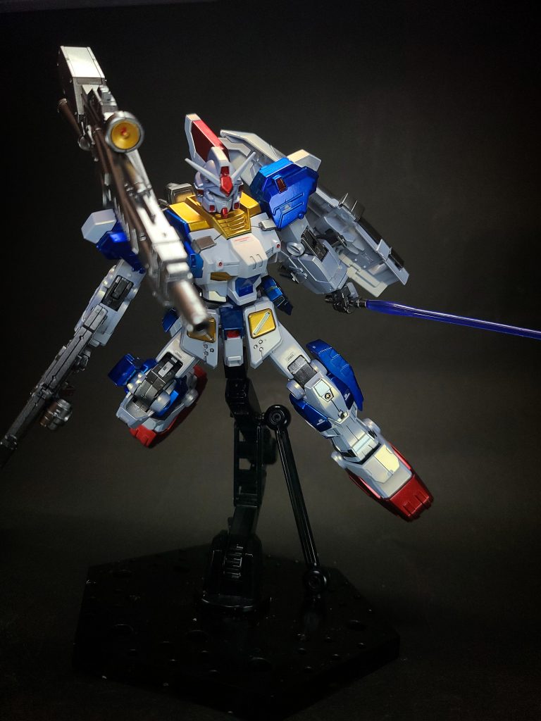 背部長距離ビーム・キャノンバックパックの右側に装備されているビーム兵装。同時期のビームライフルの2倍の射程を持つ。