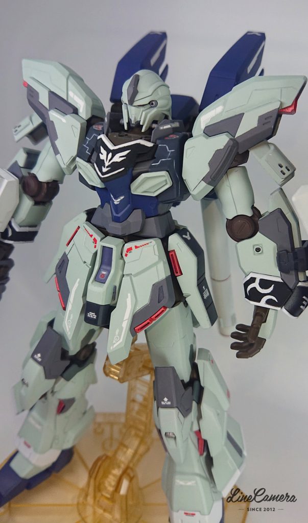 スタインはドイツ語で原石(石)の意味と知り、明るめに作るのなら機体名も原石を磨き上げ宝石にしたという意味を込めユヴェーレンとしました。