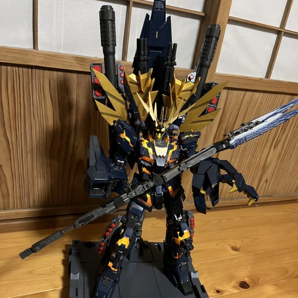 ユニコーンガンダムバンシィフルアーマー