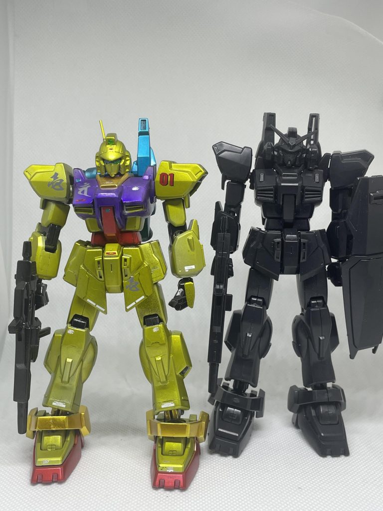 今回はエコプラHGガンダムmark2を元にプラ板やパテにて改造しました。2本ツノを廃しアゴをシャープにし、スカート部を延長するだけでなんとなく百式ぽくなったなぁと思いました。塗装はクリアーイエローとガンダムマーカーを使い金色を表現しましたが、上手くいったでしょうか? 丁重な仕上げと塗装が当面の課題となりそうです。