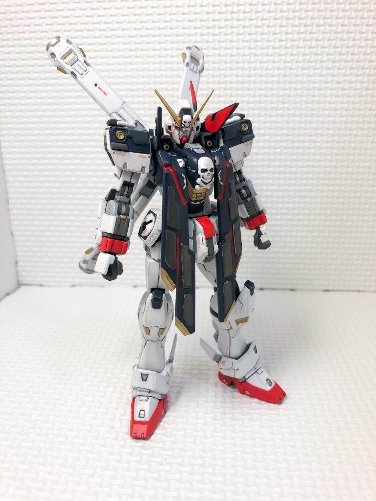 フルクロスを外した状態です。肩とか隠らやすい部分もディテールアップを施しています。