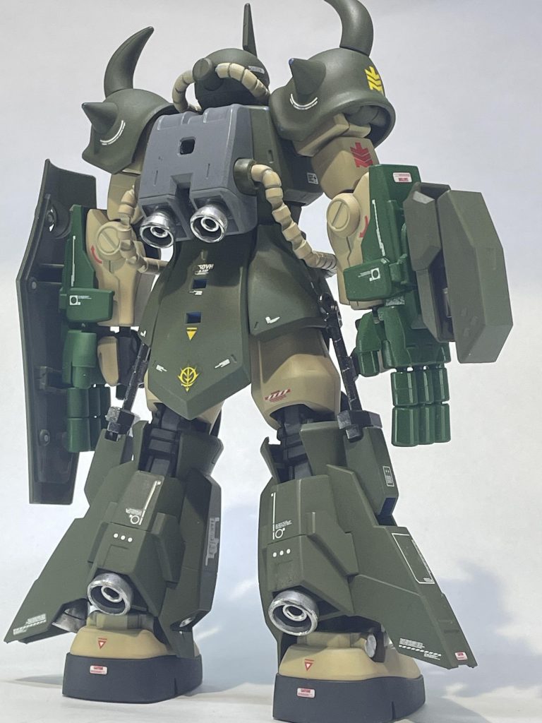 古いキットで一年前にリサイクルショップで購入したものの為、ランナーが足りなかったので幾つかビルドパーツを流用しました。それもそれで現地改修って感じでまたアリかなと前向きに想像。