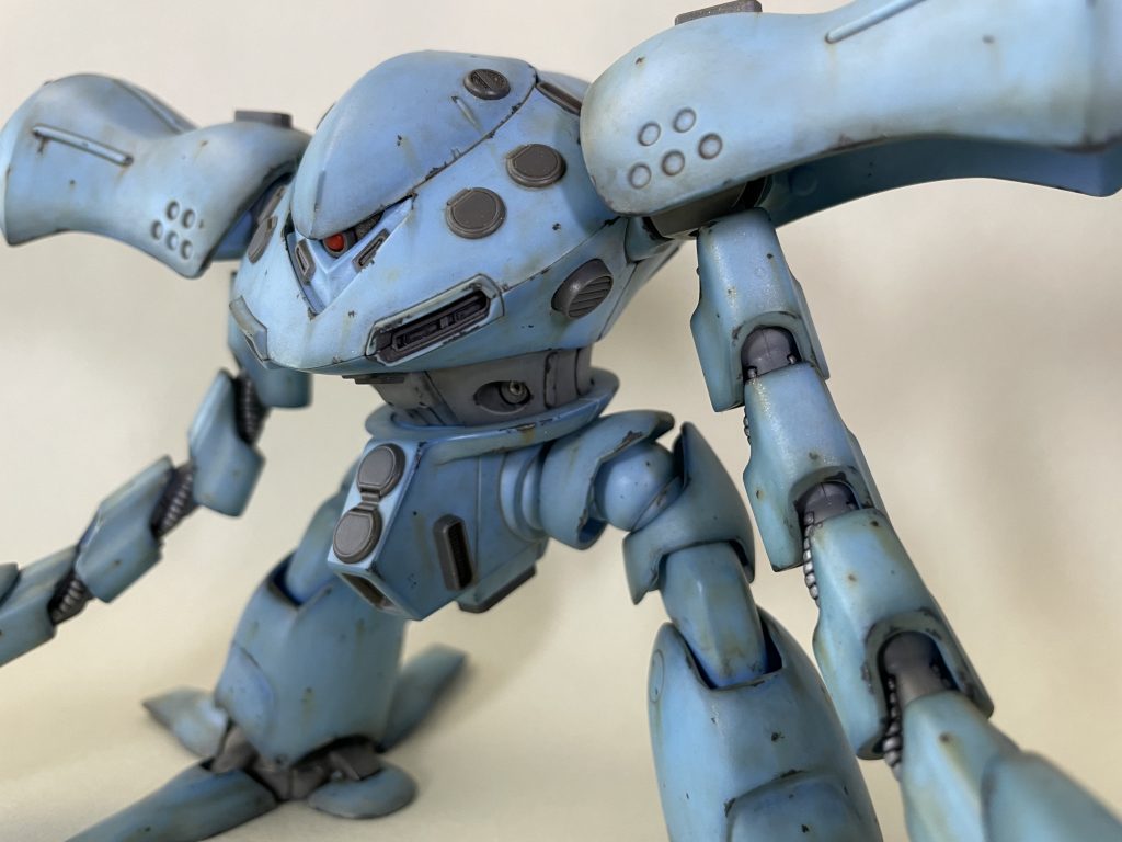 モールドは、甘かったので、彫り直しやランナーで作り直しています。