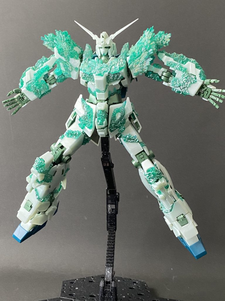 ↑サイコフレーム以外は素組全体の素組を撮り忘れてしまった(TT)