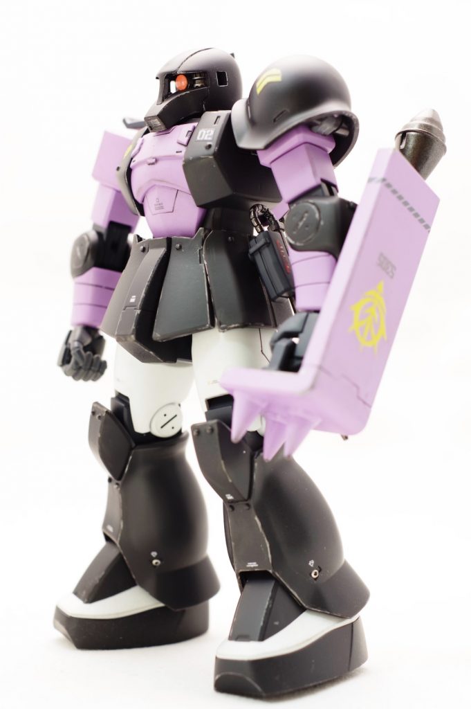 スジボリとプラ板のディティールアップを少しだけ行っています。