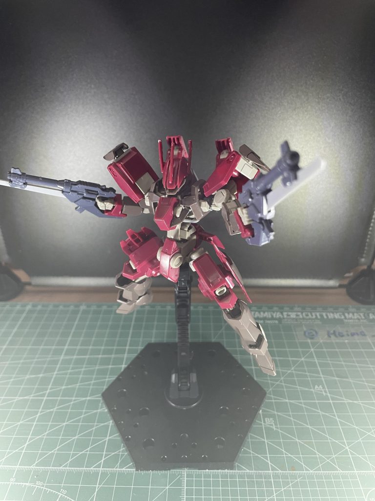 あとは元々の購入理由のこの銃!!マガジンとシリンダーが両立している独創的すぎるスタイル素晴らしい!!しかも近接も可能!