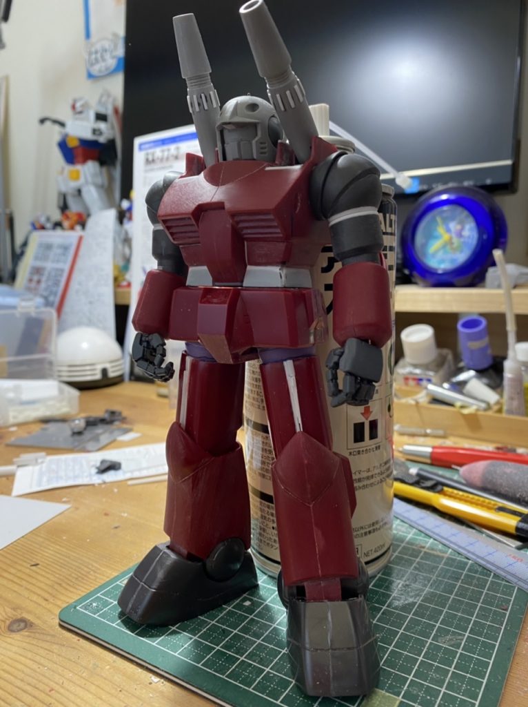 ほぼ工作完了前の写真。頭部から顔を切り離し、少し奥に入れてあります。