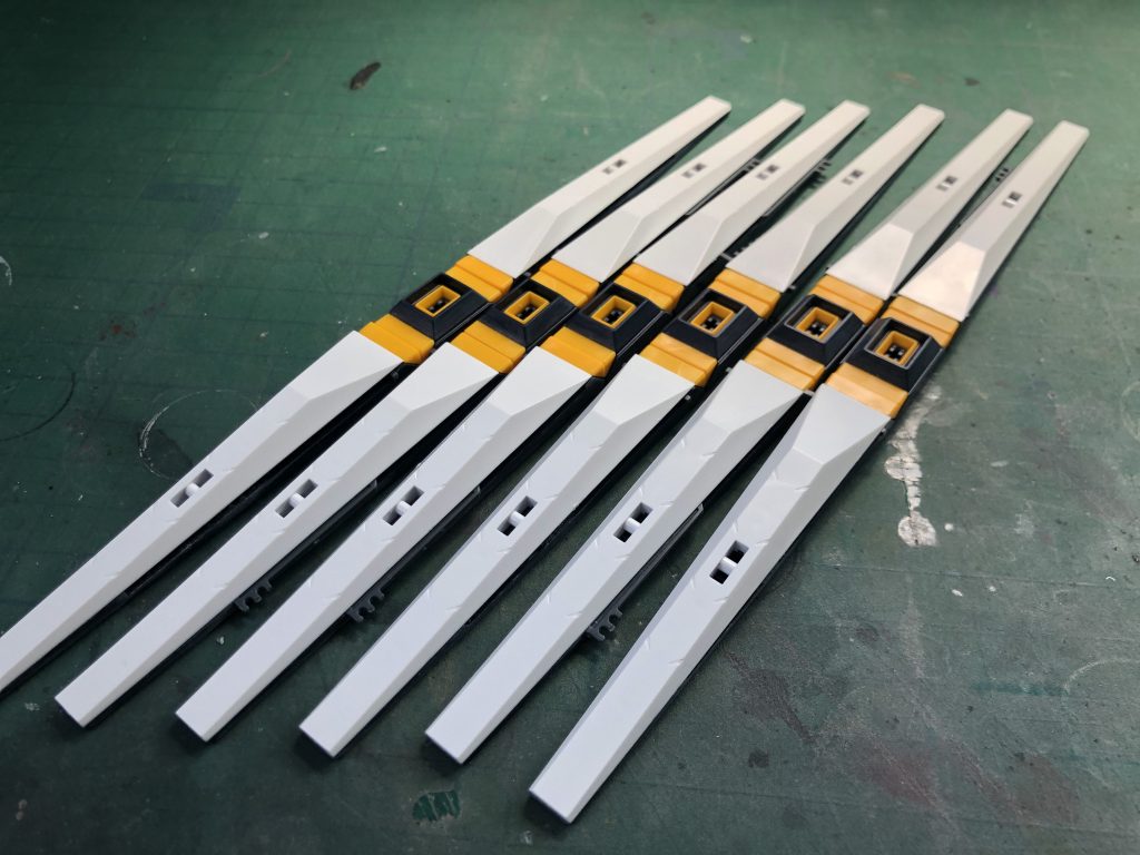 立上げ塗装とウェザリングで作るMG νガンダム ver.ka–3枚目/制作者：アヒル