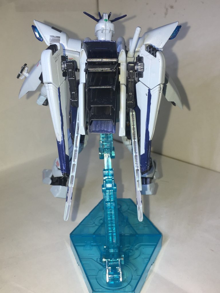 背部にはV.S.B.Rを装備する。