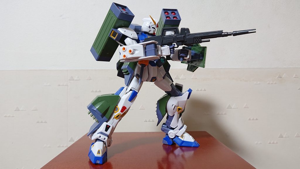 Ｈのホバーリングでシールドを構えながら弾幕を交わしビームライフルで牽制しつつ撃破!!