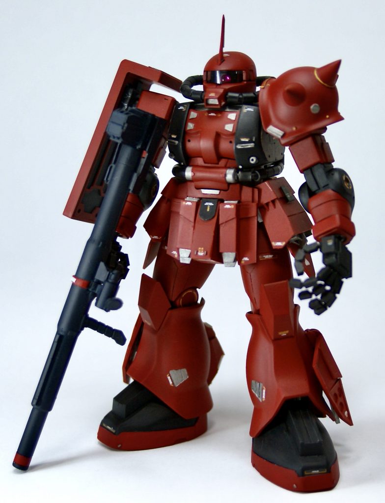 ecoplaのZAKUⅡをプラバンでリメイクしてみました。初の(正確には違いますが)スクラッチ作品になります。当初はサザンクロス隊のZAKUⅡにするつもりでしたが、膝のパーツを作るところでどうもイメージが合わずに断念しました。その後、ジョニーライデンの帰還を読みながらイメージをライデン仕様に近づけつつ完成させました。お気に入りは腰のパーツで、全面思ったよりも良くできたので注目してもらえると嬉しいです。筆塗り全塗装も初なので試行錯誤しましたが、なんとかできて良かったです。
