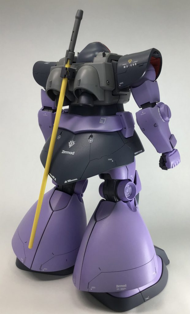 足の曲面にディテール入れるのが一番苦労しました。綺麗に対称にするのに何度かやり直しています。