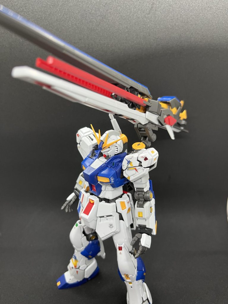 ロングフィンファンネル発射状態 