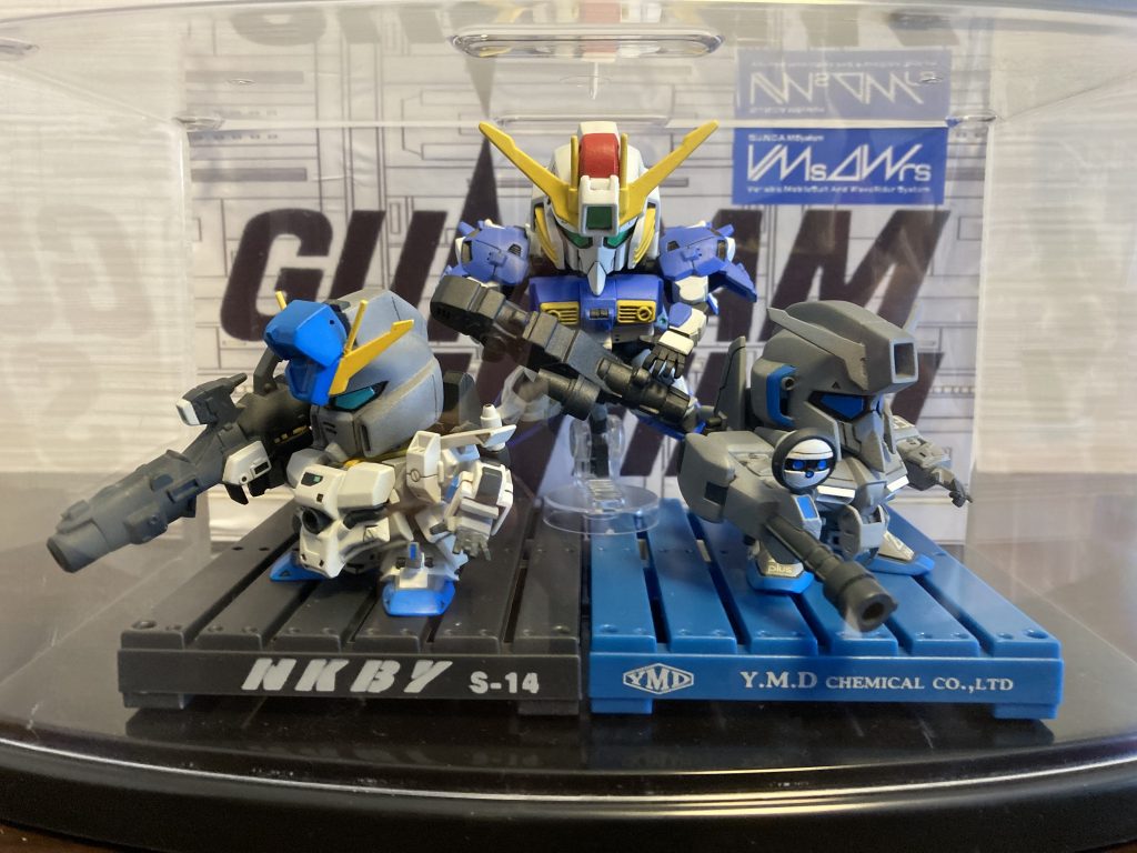 正面から見るとこんな感じです。