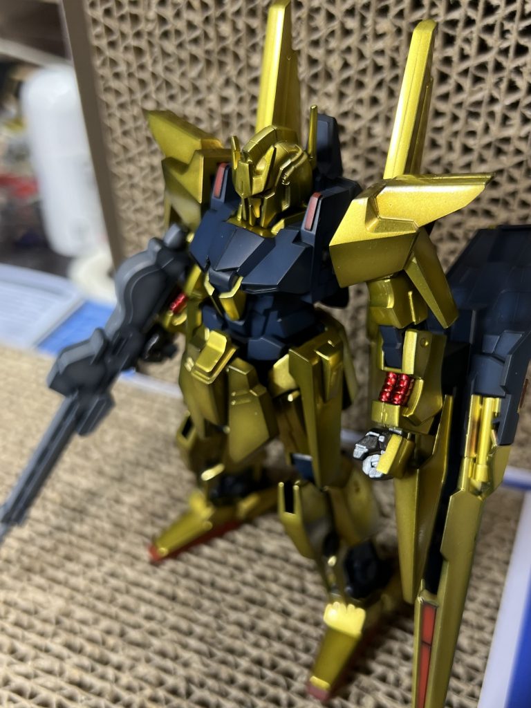 知り合いからの頼まれ物で塗装しました。これは自分が百式塗る時に生かそうかとw