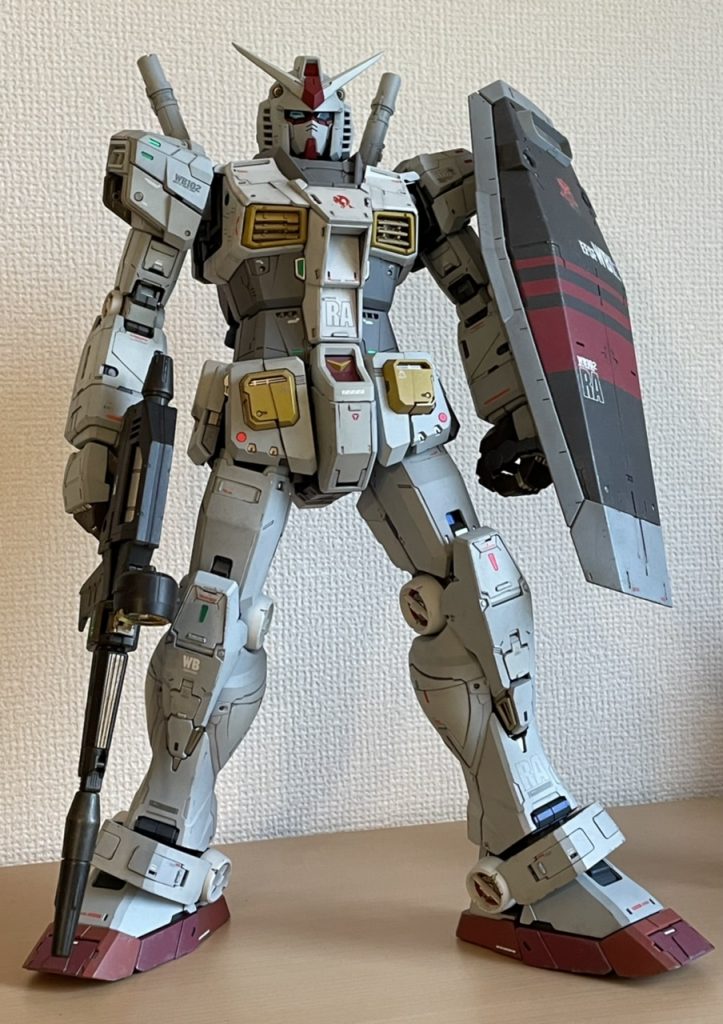 全身。マーキング類は公式の水転写が無かったので、手持ちのデカールを色々と流用。