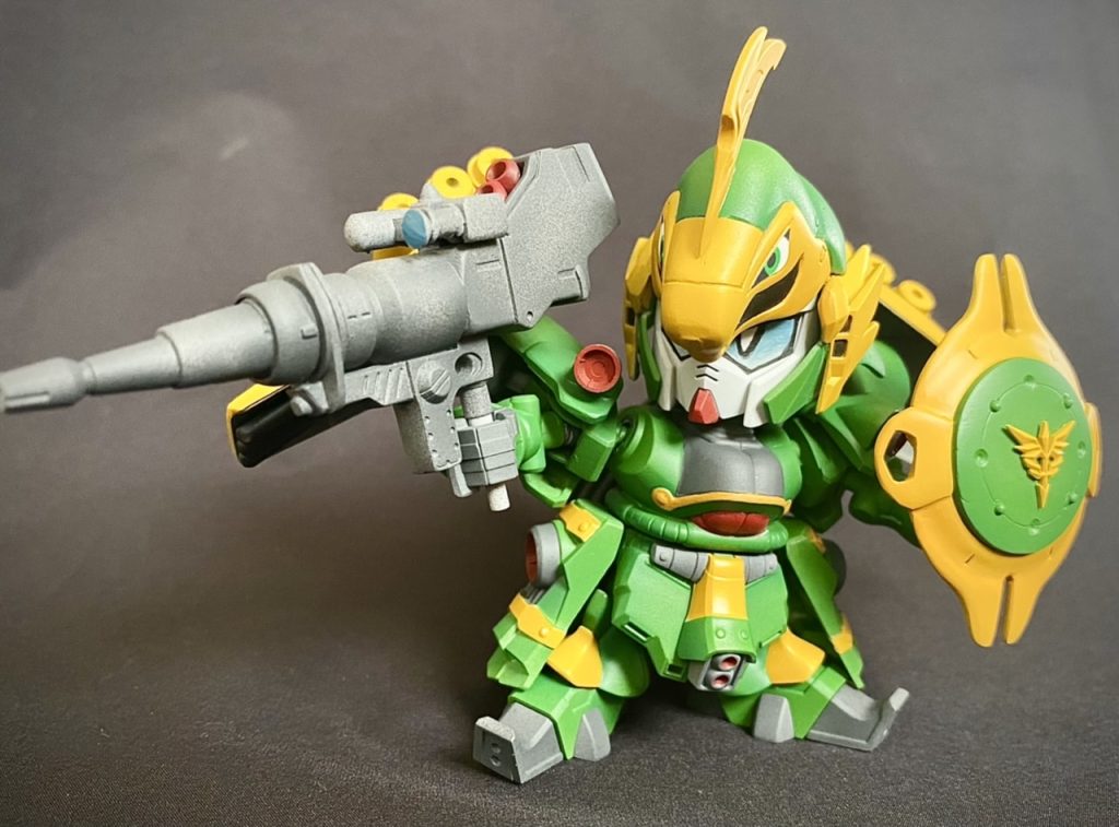 カラーリングはポップにグリーン強め。もうすこしハイライトを入れても良かった。