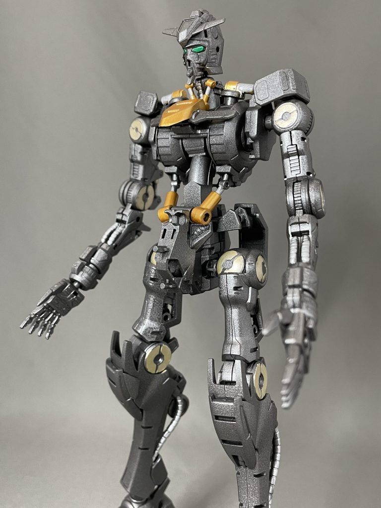 ガンダムフレームも塗り分けてます