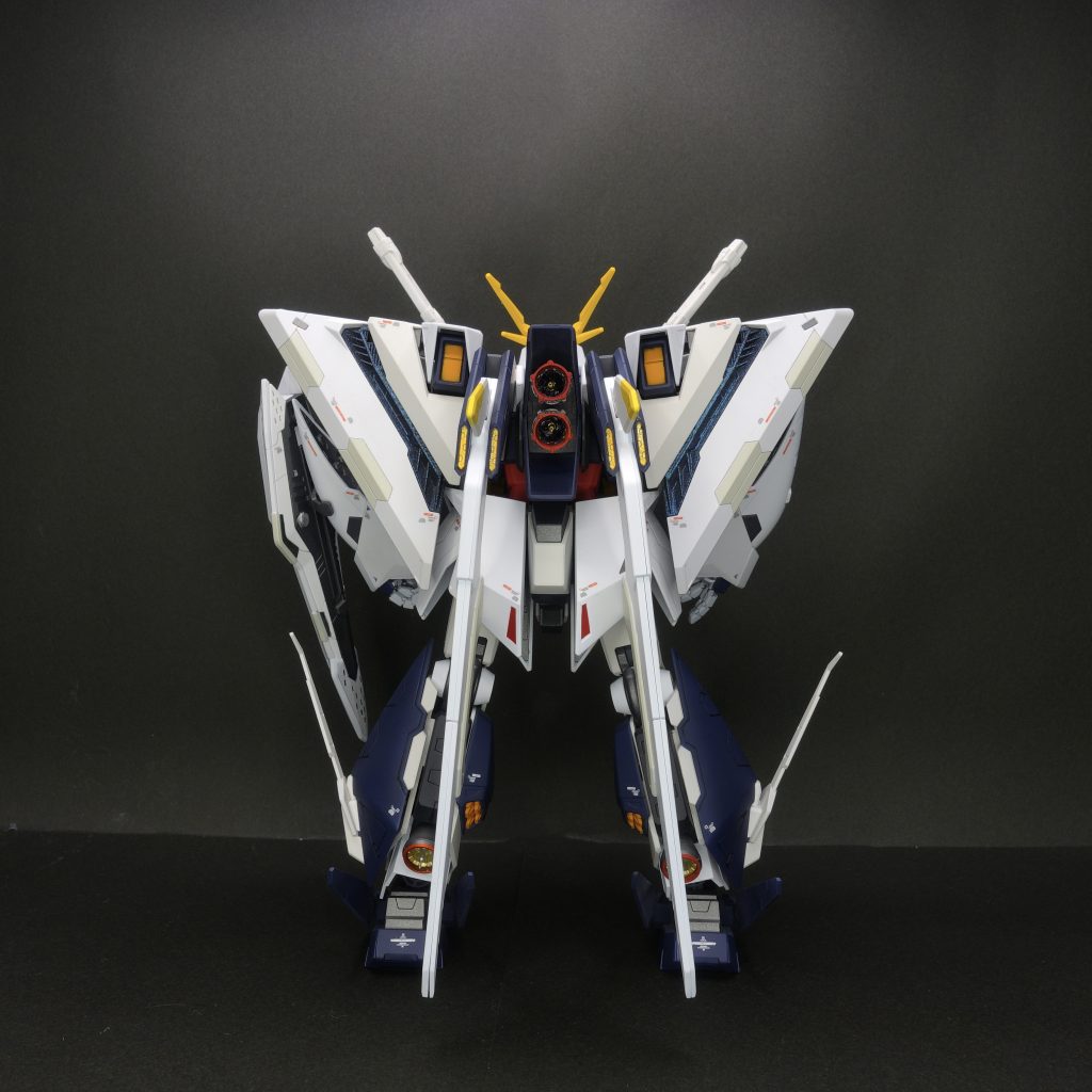 フライトシステム部は2種類のホワイトで色分けしました。