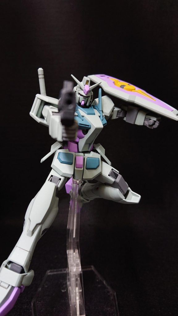 今回のお気に入りポイントはカラーリングですスプレー塗装派なので、なかなかイメージ通りの色が見つからず頭を悩ませました調べてみると紫系で塗装している人もいたので今回はそれに倣ってみましたG3カラーかな?とも思いましたが、綺麗にまとまったのでヨシですでは、最後までご覧いただきありがとうございました