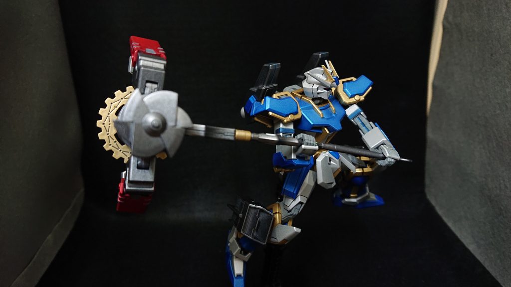 機体カラーはストライクにあまり使ったことがない青系で、以前投稿した“ランサーストライク”と対になるようにメタリック系でまとめてみました