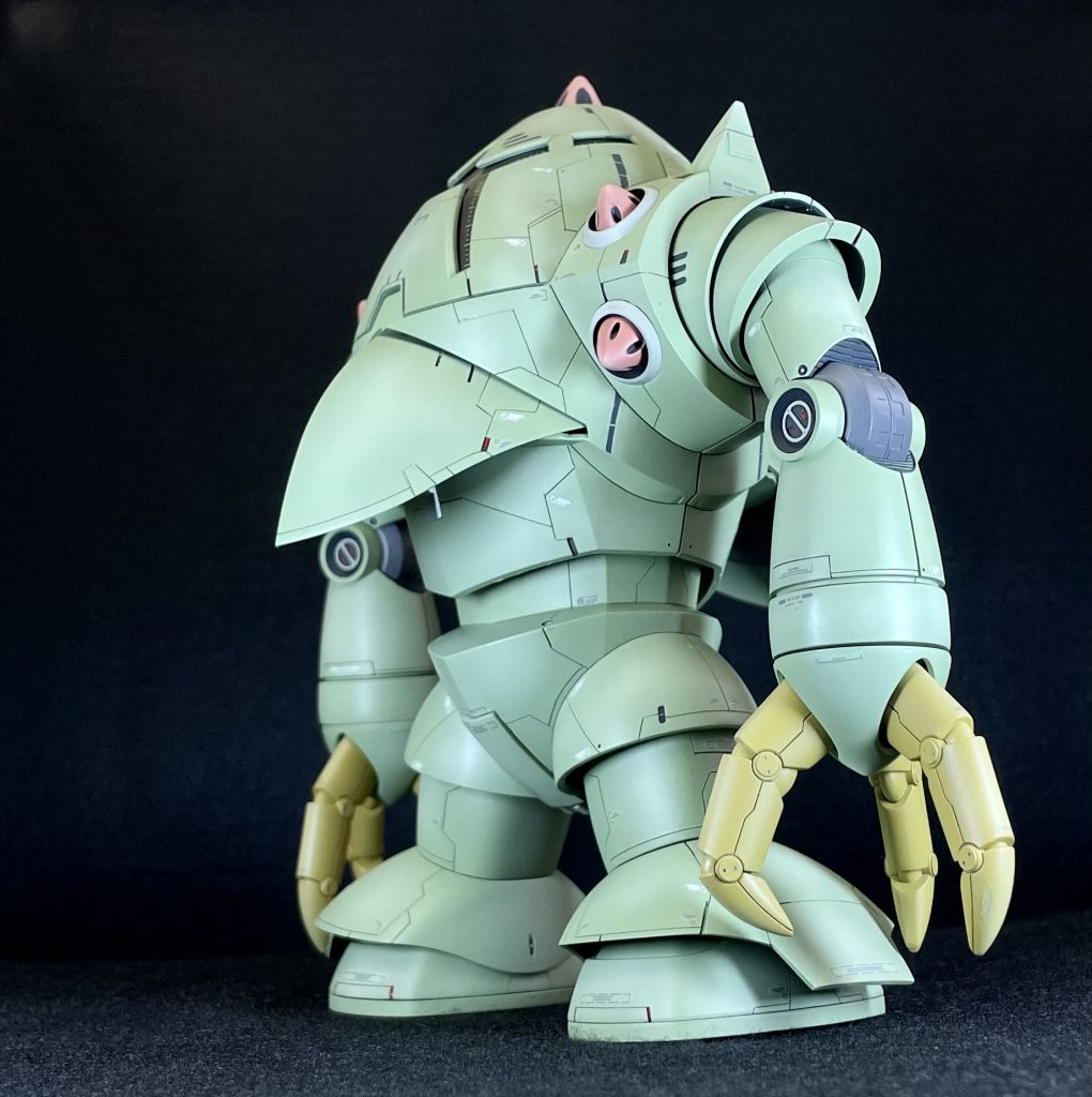 左右だけじゃなく、前後にもシンメトリーなデザインにするのに、少し手こずりました^^;