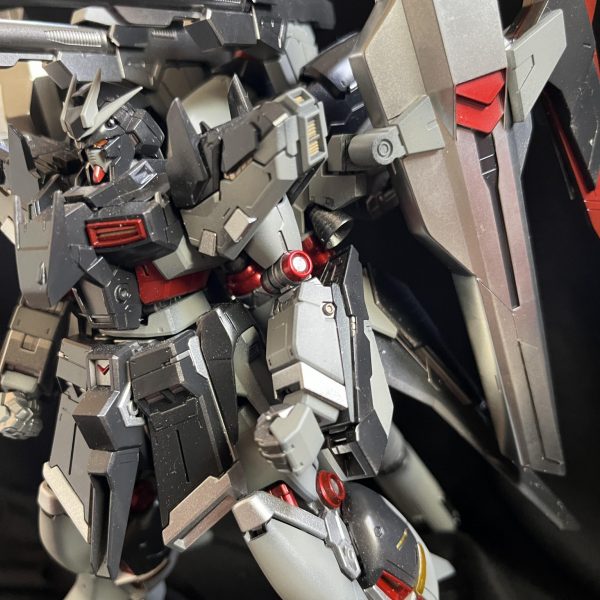 HGBF Hi-νガンダムインフラックスとRG Hi-νガンダムのミキシングになります（2枚目）