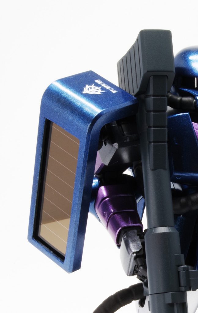 肩にピッタリサイズのソーラーパネル✨ 被弾すれば動かなくなるのか…？